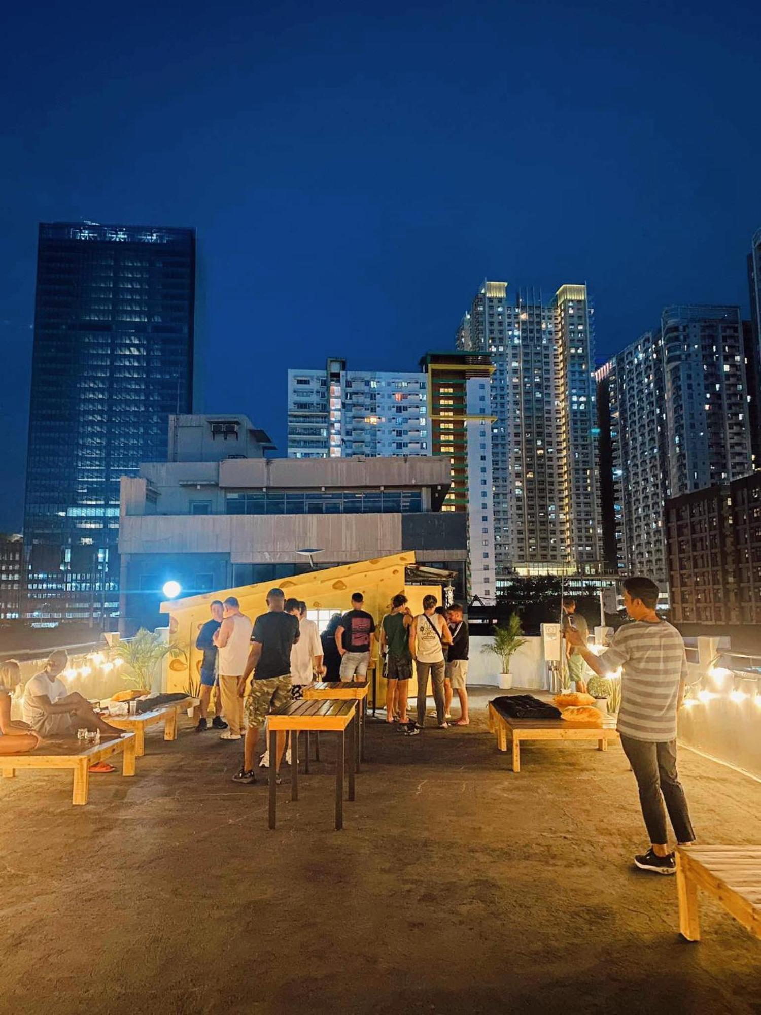 Cheese Hostel Manila Makati City Esterno foto