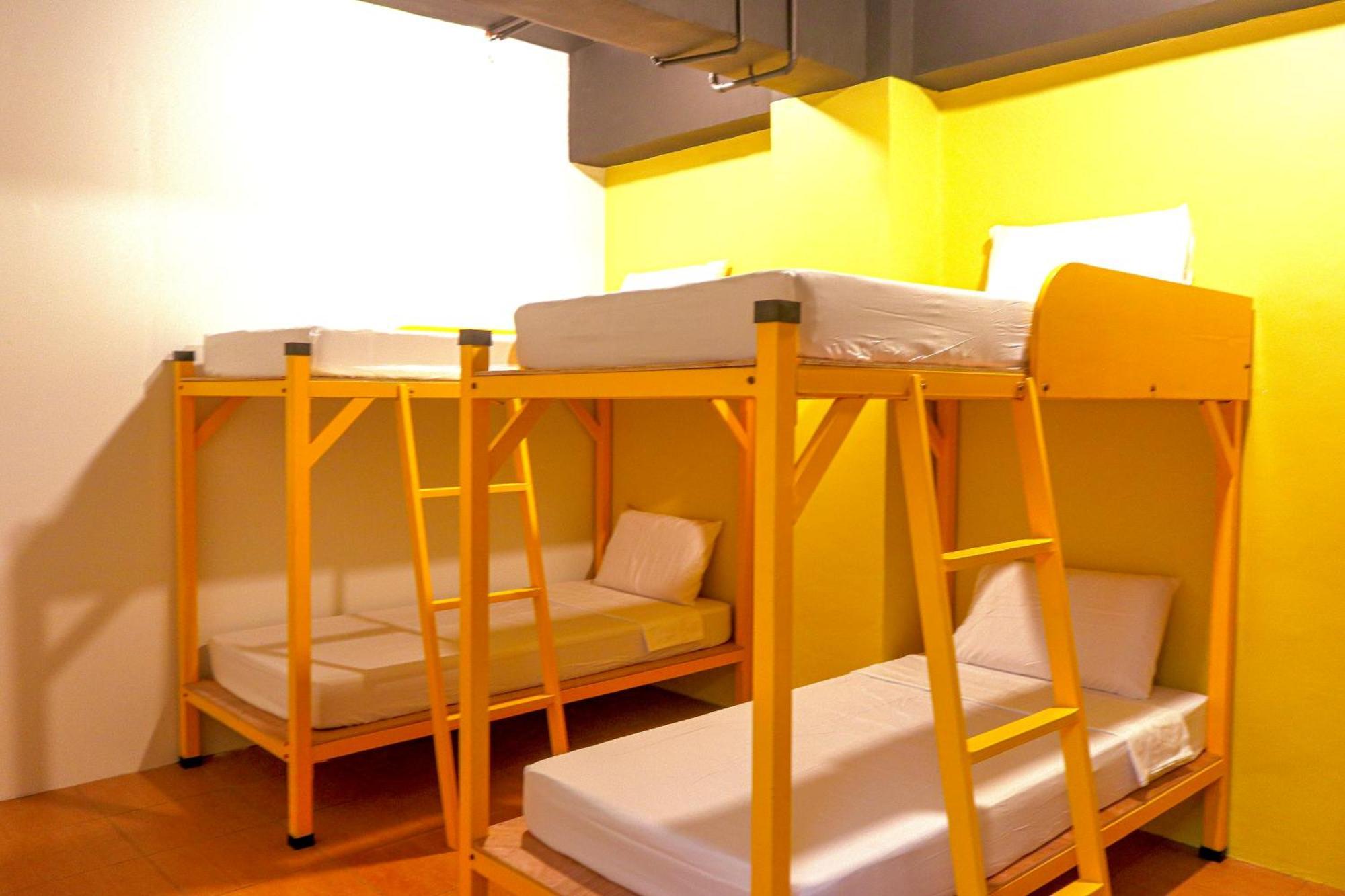 Cheese Hostel Manila Makati City Esterno foto