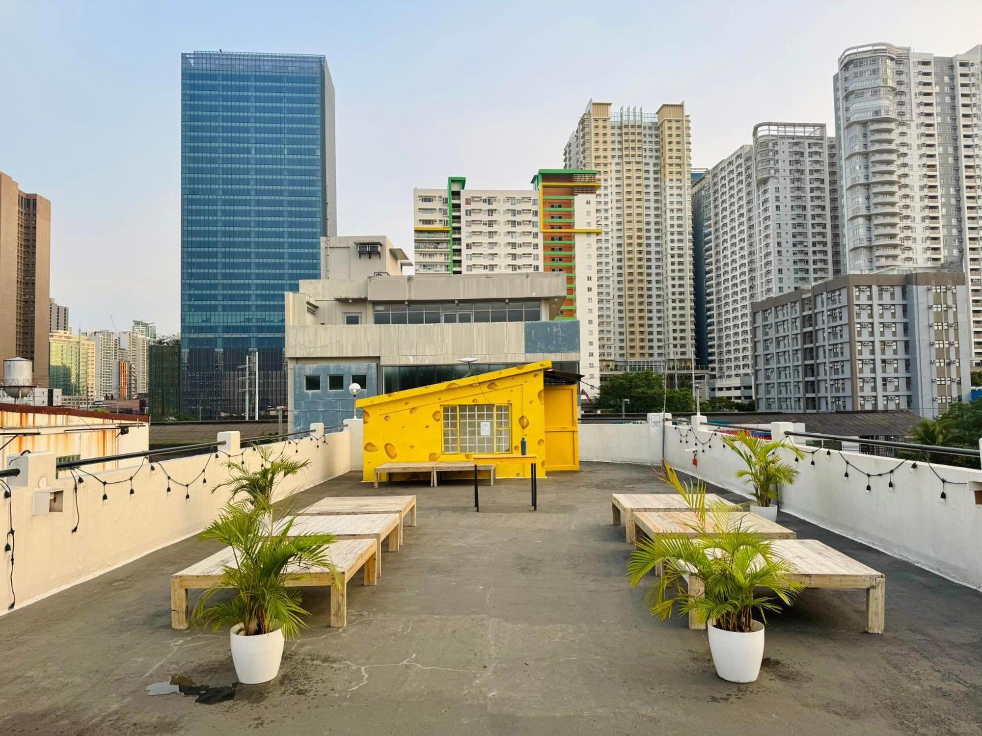 Cheese Hostel Manila Makati City Esterno foto