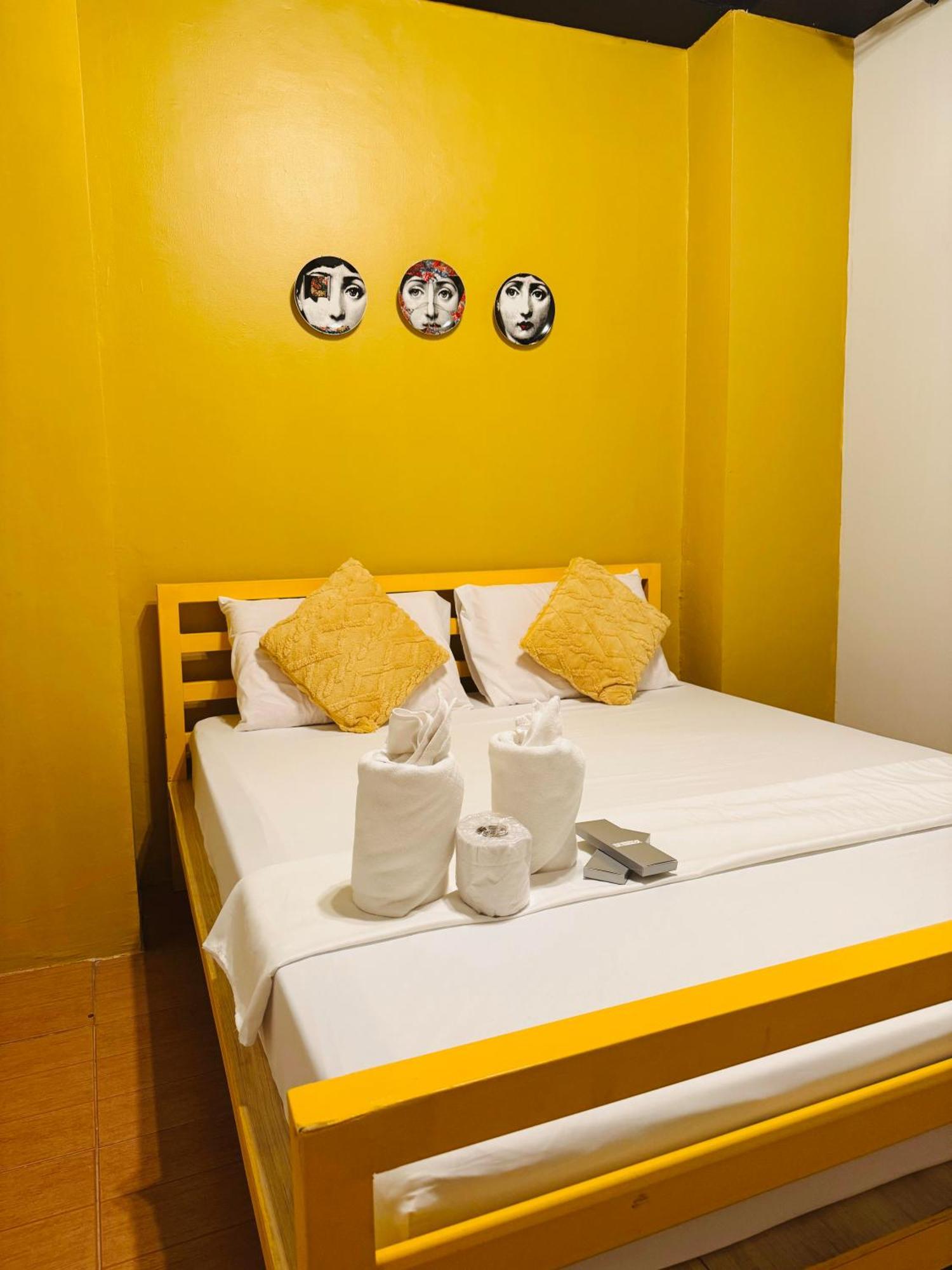 Cheese Hostel Manila Makati City Esterno foto