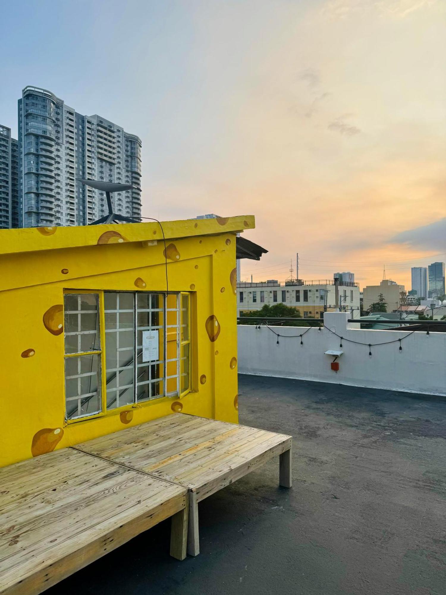 Cheese Hostel Manila Makati City Esterno foto