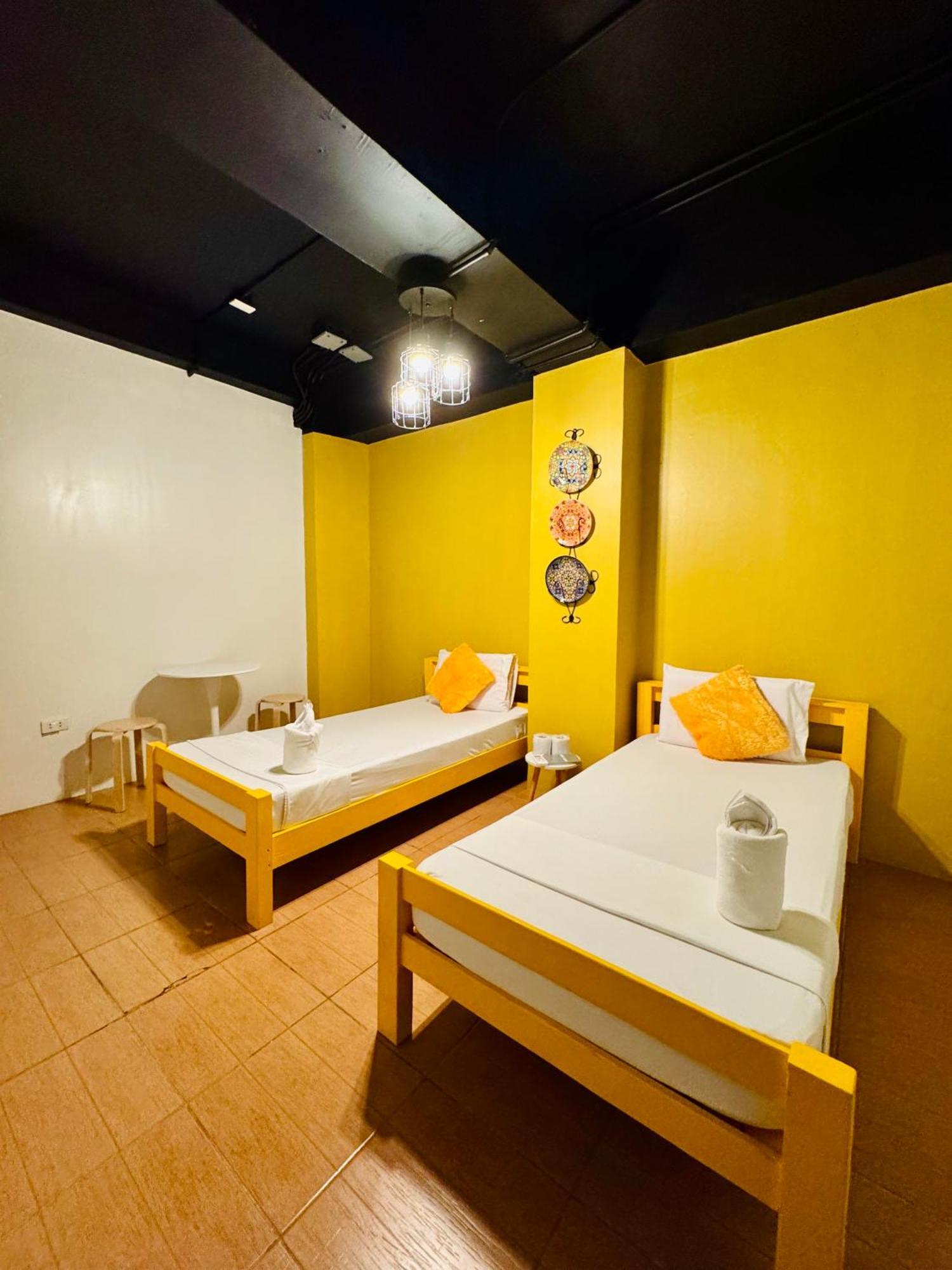 Cheese Hostel Manila Makati City Esterno foto