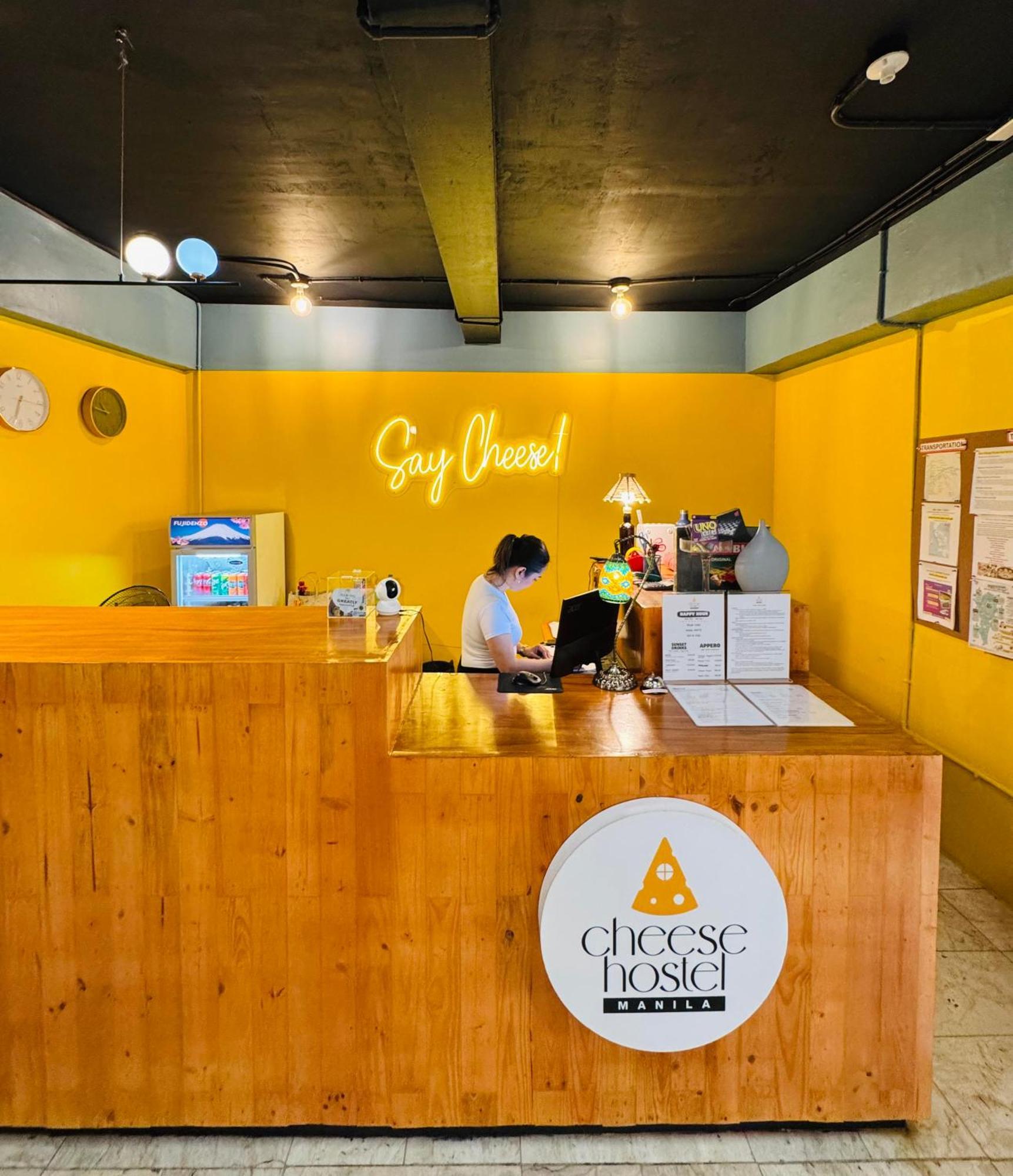 Cheese Hostel Manila Makati City Esterno foto